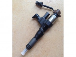 Форсунка DENSO 095000-6593 Форсунка DENSO 095000-6593