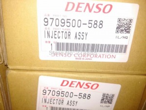 Форсунка DENSO 095000-5880 Форсунка DENSO 095000-5880