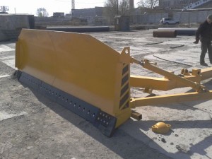 Прямой неповоротный отвал 80-52-33СП Прямой неповоротный отвал 80-52-33СП