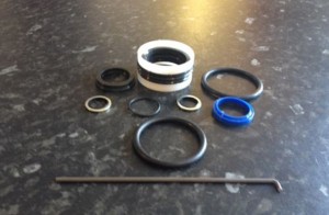 991/00021 Ремкомплект гидроцилиндра рулевого управления (2WD) экскаватора-погрузчика 3CX 991/00021 Ремкомплект гидроцилиндра рулевого управления (2WD) экскаватора-погрузчика 3CX