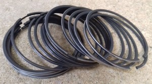 Кольца поршневые VG1560030040 двигателя WD615/WD10 Weichai (Вейчай) Кольца поршневые VG1560030040 двигателя WD615/WD10 Weichai (Вейчай)