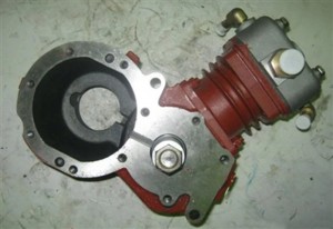 Компрессор 612600130237 двигателя WD615 Weichai (Вейчай) Компрессор 612600130237 двигателя WD615 Weichai (Вейчай)