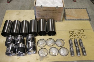 Поршневая группа 612600030011 двигателя WD615 Weichai (Вейчай) Поршневая группа 612600030011 двигателя WD615 Weichai (Вейчай)